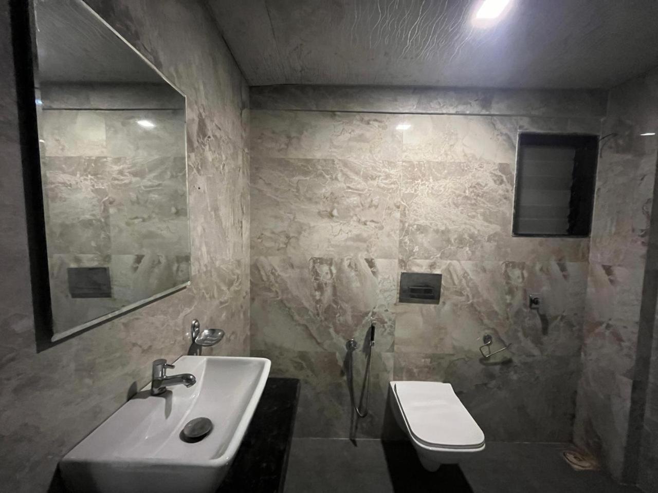 Arsh Executive Inn Dive Exterior foto